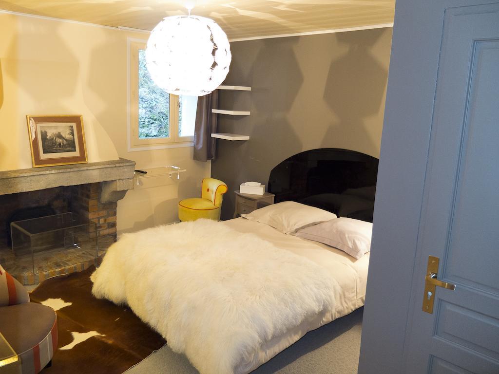 Hotel Au Fil De L'Eau - La Malate Besançon Zimmer foto