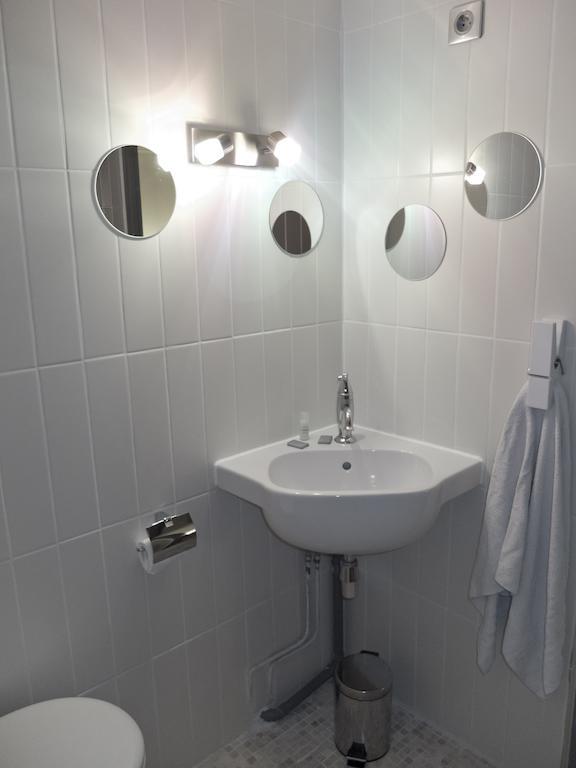 Hotel Au Fil De L'Eau - La Malate Besançon Zimmer foto